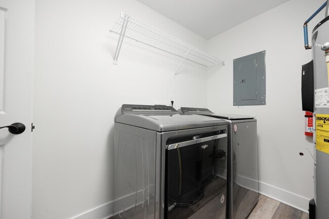 Building Photo - 1810 Tanis Dr