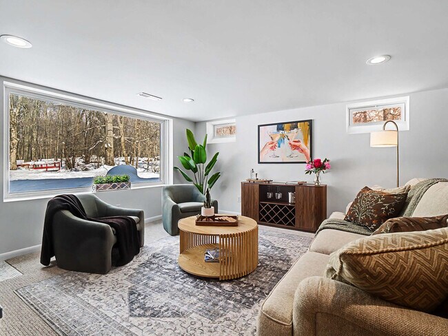 Building Photo - 28649 Jackson Rd