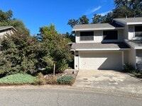 Building Photo - Quiet Home In Serene Green Belt In The Heart Of Citrus Heights