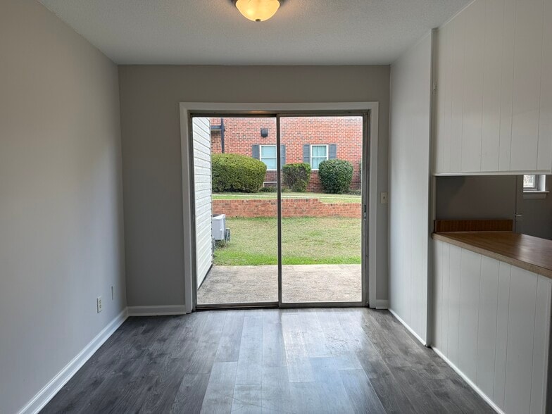 Dining Room - 1613 Ashford Ln