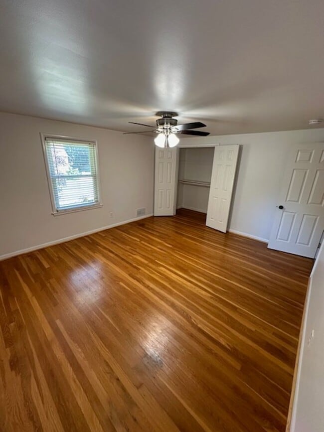 Building Photo - COMING SOON! 31807 W. Chicago, Livonia MI ...