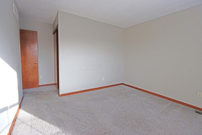 Building Photo - 4862 Roger Allen Ct