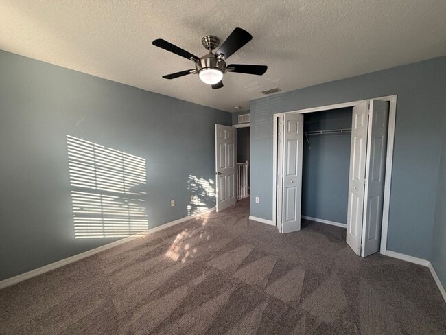 Building Photo - 5-Bed / 4.5 Bath Pool Home Available Now!