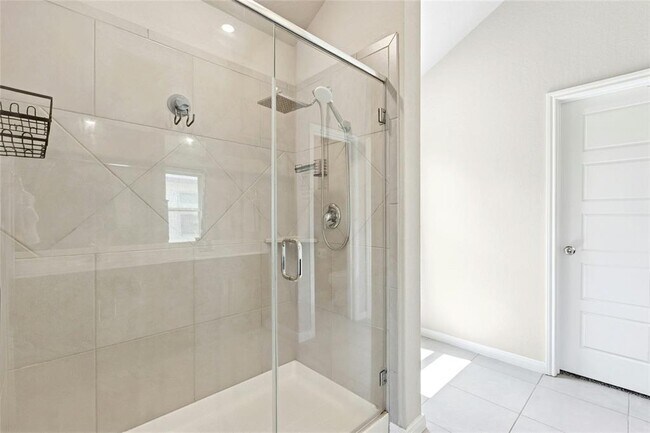 Building Photo - 2929 Greenbriar Rd