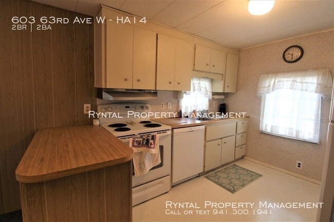 Building Photo - 603 63rd Ave W