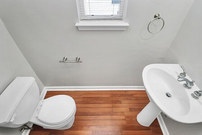 Building Photo - Charming 3BD/2.5BA Home in Matthews, NC!