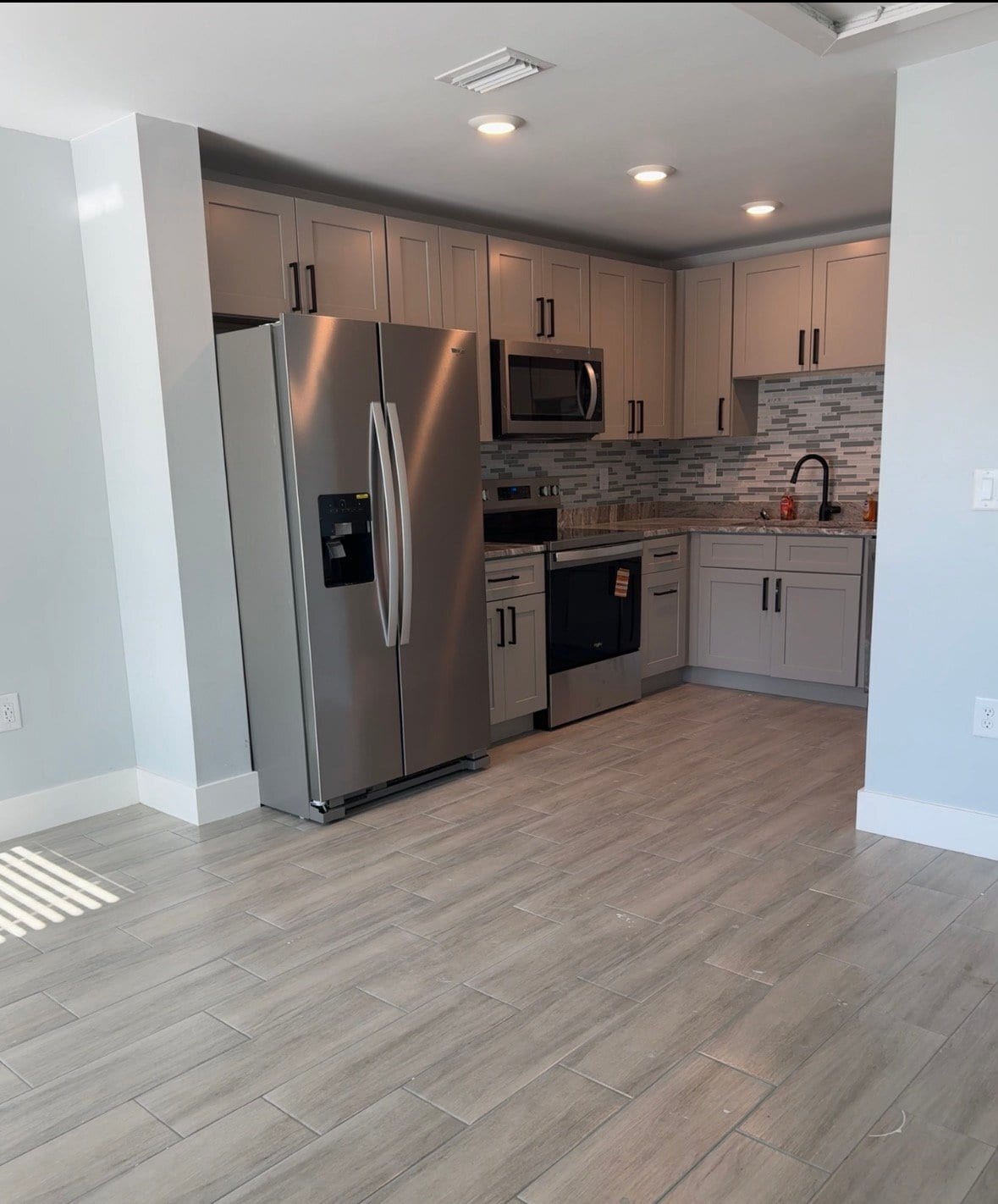 Building Photo - 3665 Michigan Ave