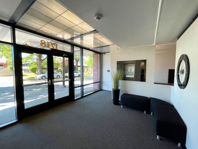 Building Photo - Fantastic Irvington Place Condo with Washe...