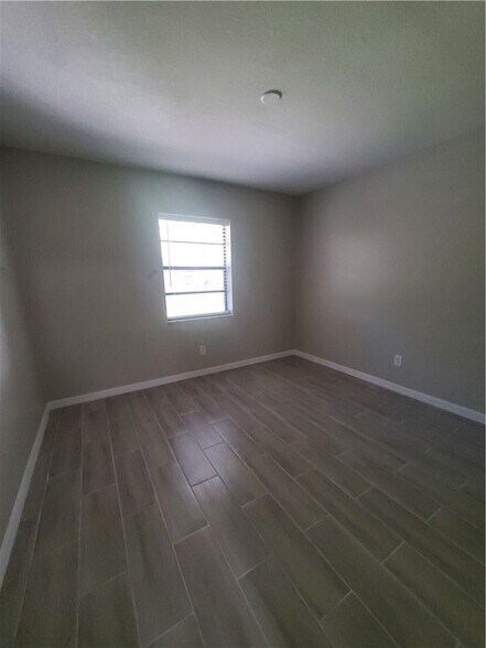 Building Photo - 3300 S 7th St