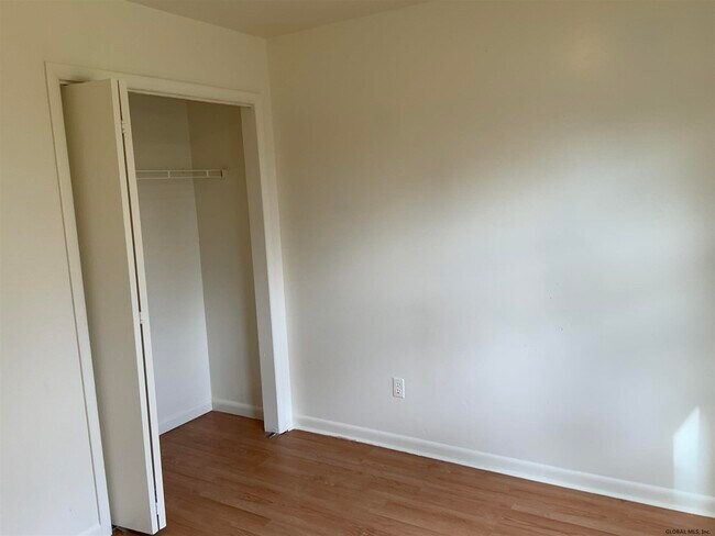 Building Photo - 301 3rd St