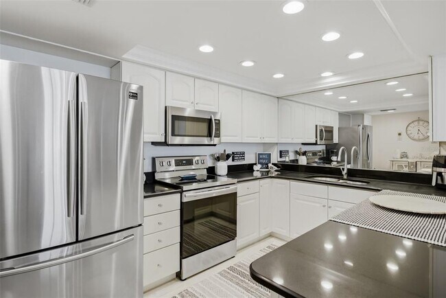 Building Photo - 1460 Gulf Blvd