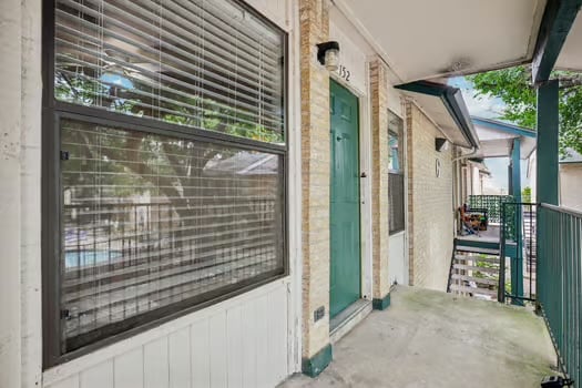 Building Photo - 1624 Aquarena Springs Dr