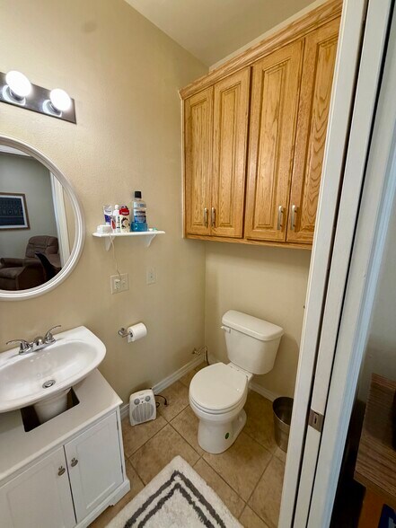 Building Photo - 1244 N Lewis Ave