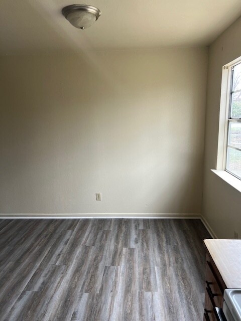 Interior Photo - 208 Veterans Ave