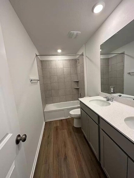 Building Photo - 196 Otter Rd