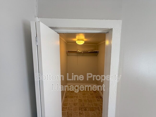 Building Photo - 216 Lineberger St