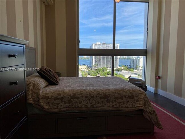 Building Photo - 7901 Hispanola Ave