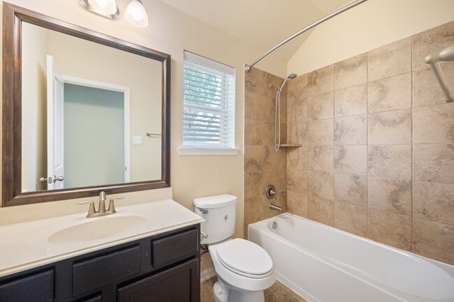 Building Photo - 207 Lockridge Hill Ln