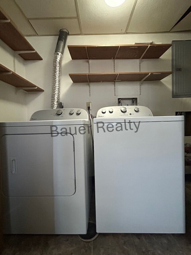 Building Photo - wj232