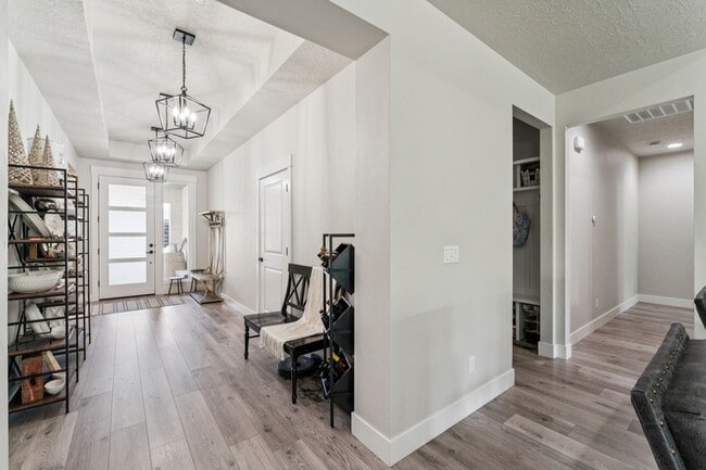 Building Photo - 3821 W Balducci St