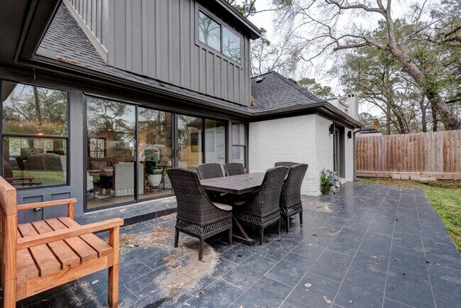 Building Photo - 10503 Metronome Dr