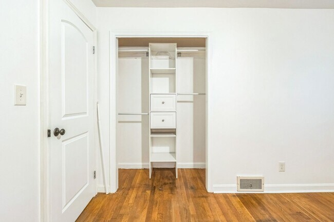 Building Photo - Charming 3BR House in Decatur