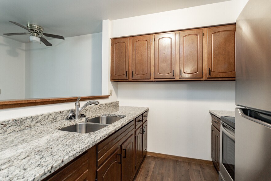 Primary Photo - Heritage Square Apartments