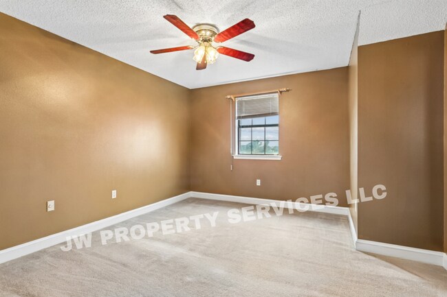 Building Photo - Spacious 3-Bedroom, 3-Bath Home in Slidell – 2,100 Sq Ft | $2,200/Month