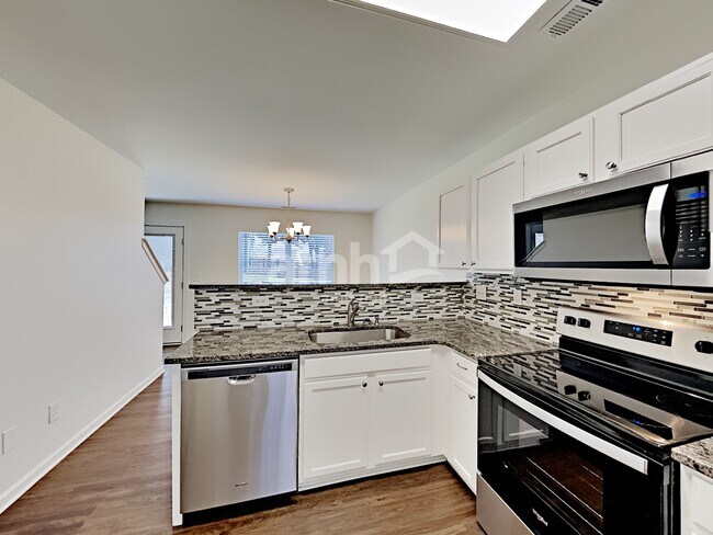Building Photo - 3856 Wingdale Ct