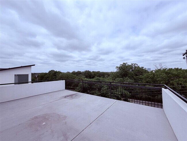 Building Photo - 1417 Kramer Ln