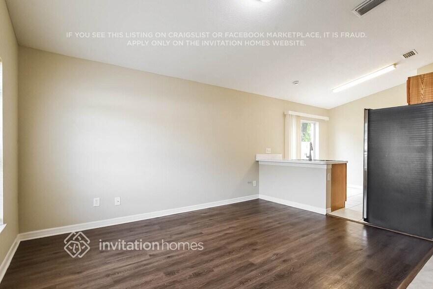 Building Photo - 123 Oak Grove Rd