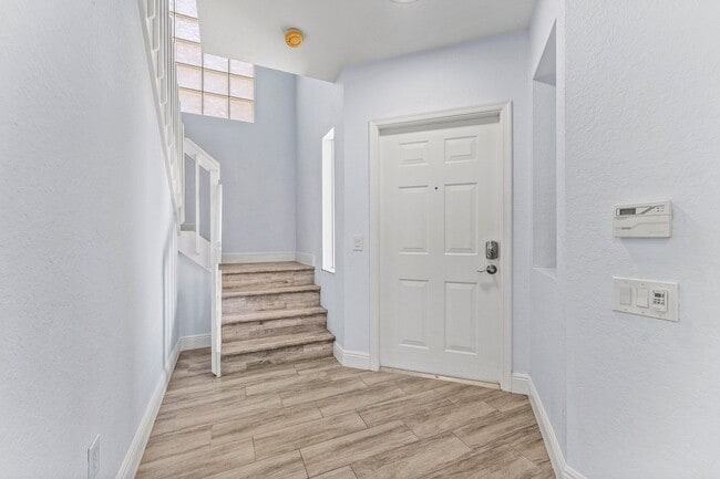 Building Photo - 5477 Queenship Ct
