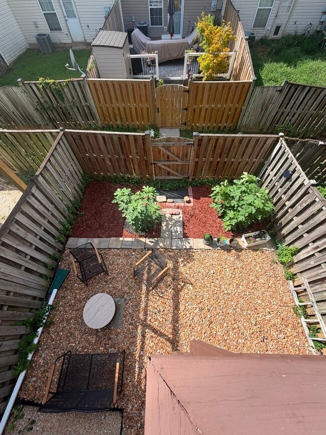 Building Photo - 7866 Dogue Indian Cir
