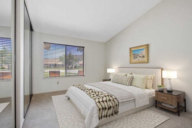 Building Photo - 2 bedroom and 2 bathroom |Leisure Village ...