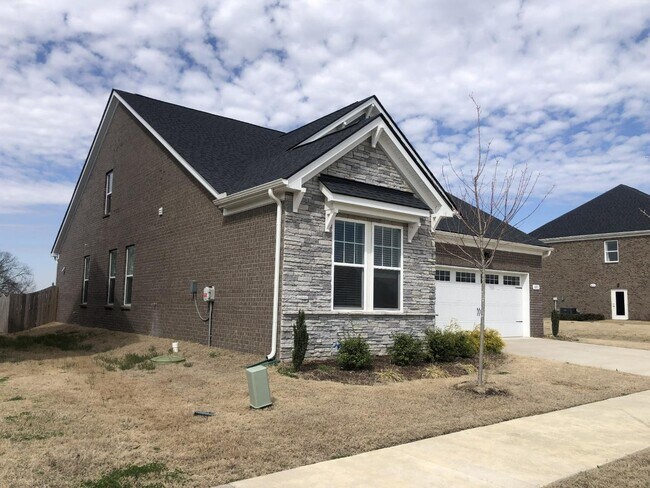 Building Photo - 6005 Blackberry Ridge Ln