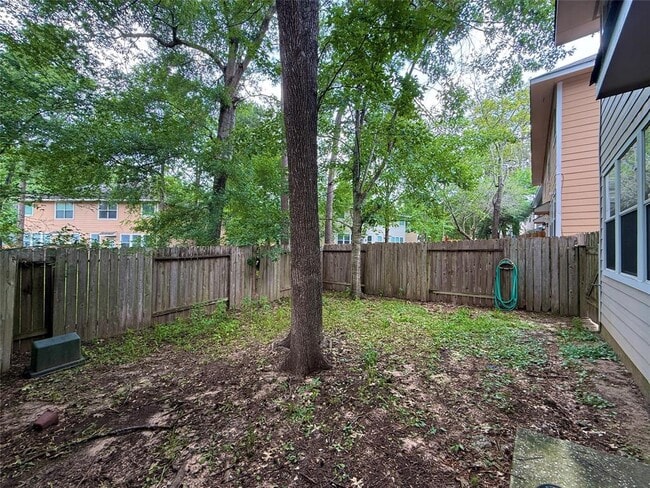 Building Photo - 23 Blue Creek Pl