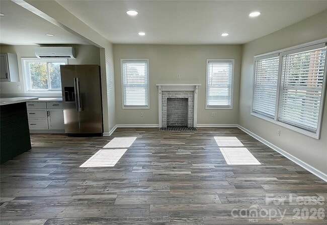 Building Photo - 1475 Oakland Rd