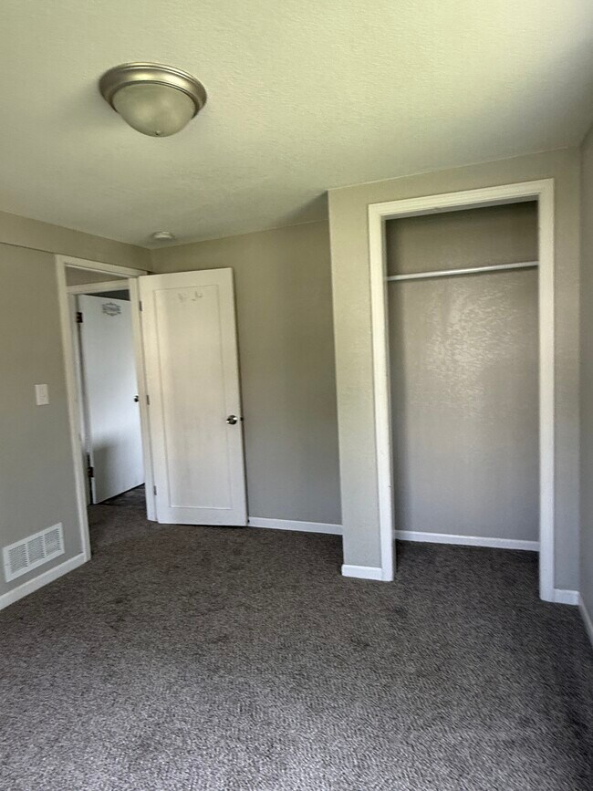 Bedroom 3 - 529 S Gault St