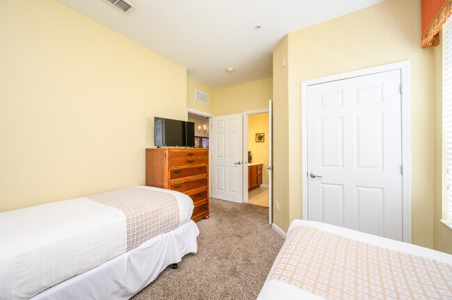 Building Photo - 4114 Breakview Dr