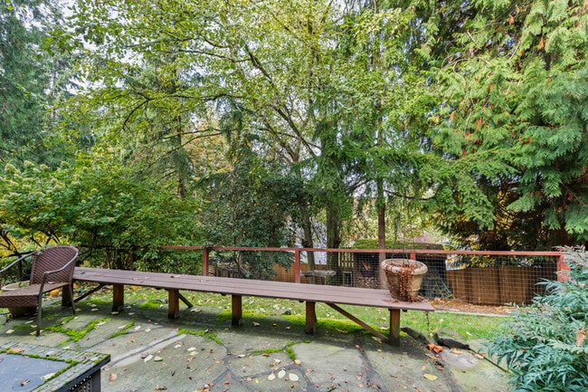 Building Photo - 12135 107th Ave NE