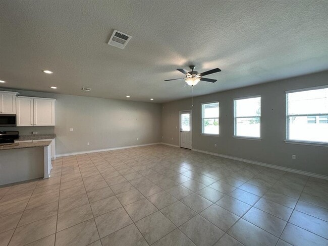 Building Photo - 10901 Mickelson Dr