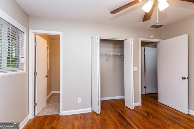 Building Photo - 6490 Port a Prince Dr