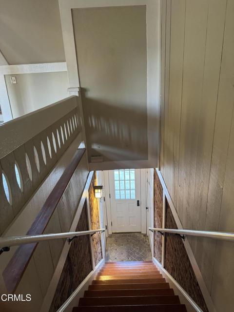 Building Photo - 141 N Grand Ave