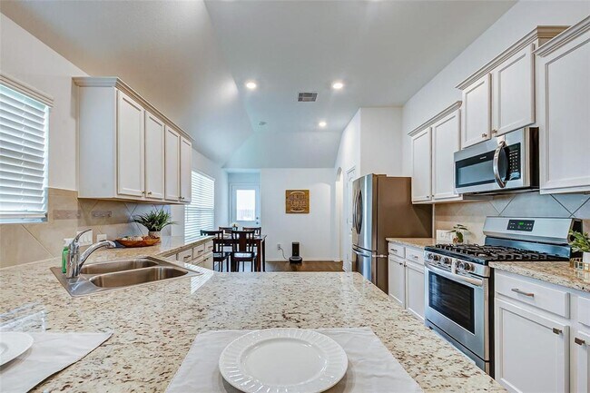 Building Photo - 26022 Steele Flower Dr