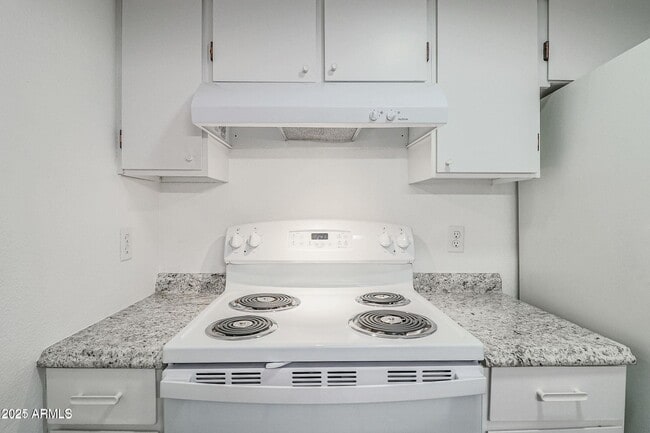 Building Photo - 4346 N 19th Dr
