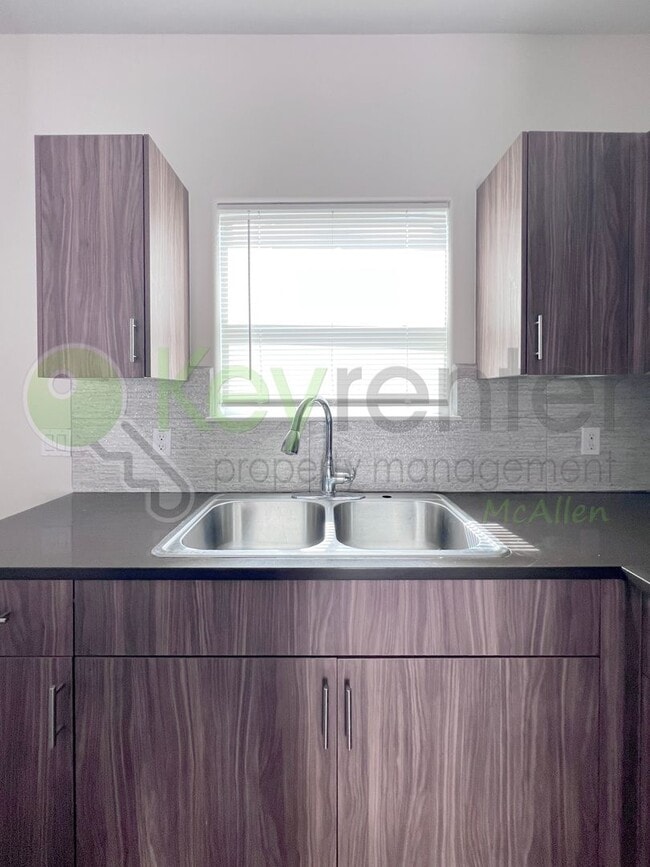 Building Photo - 3B/2B Gated Community, UNBEATABLE PRICE - Edinburg TX