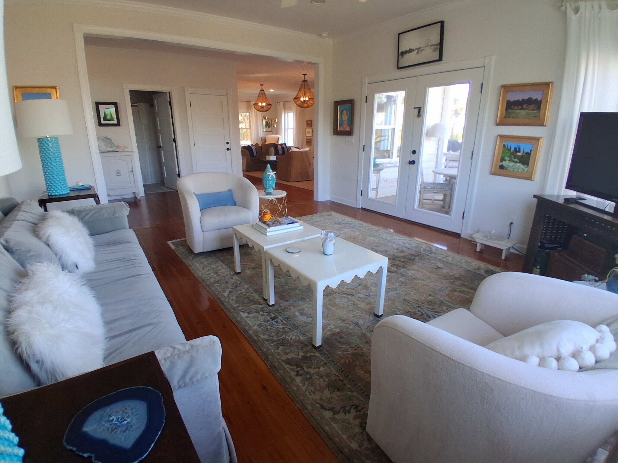 Family Room - 12 Seahorse Ct