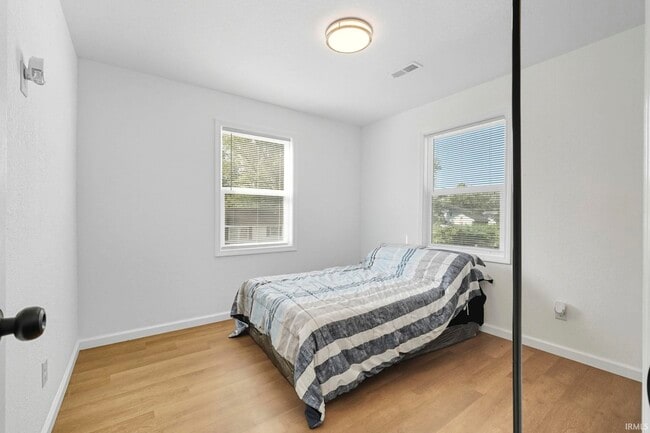 Building Photo - 4953 Lahmeyer Rd