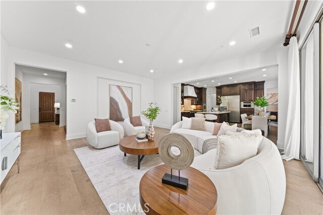 Building Photo - 18 Windrow Rd