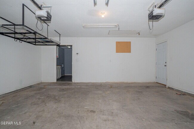 Building Photo - 12041 Van Gogh Dr